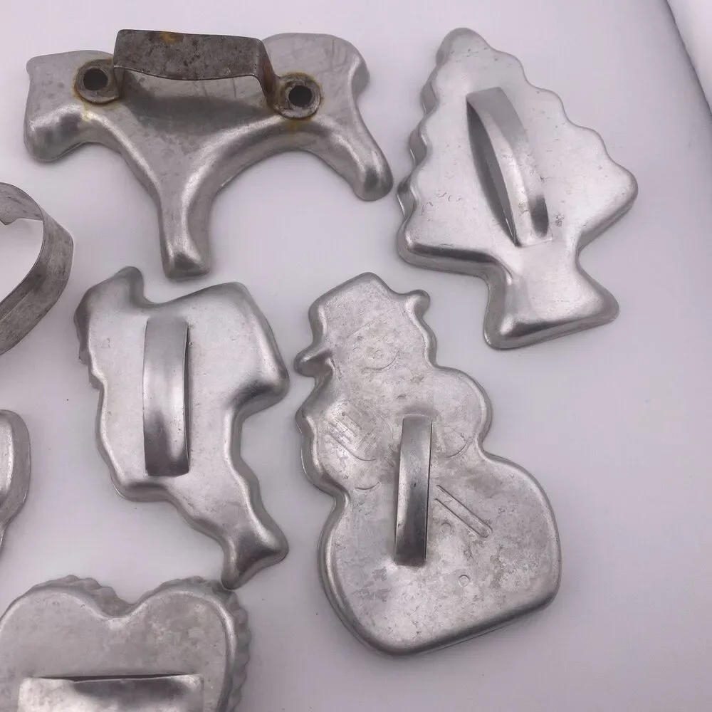 Miscellaneous Group of 8 of Vintage Metal Handled Cookie Cutters Mid-Century, Mo